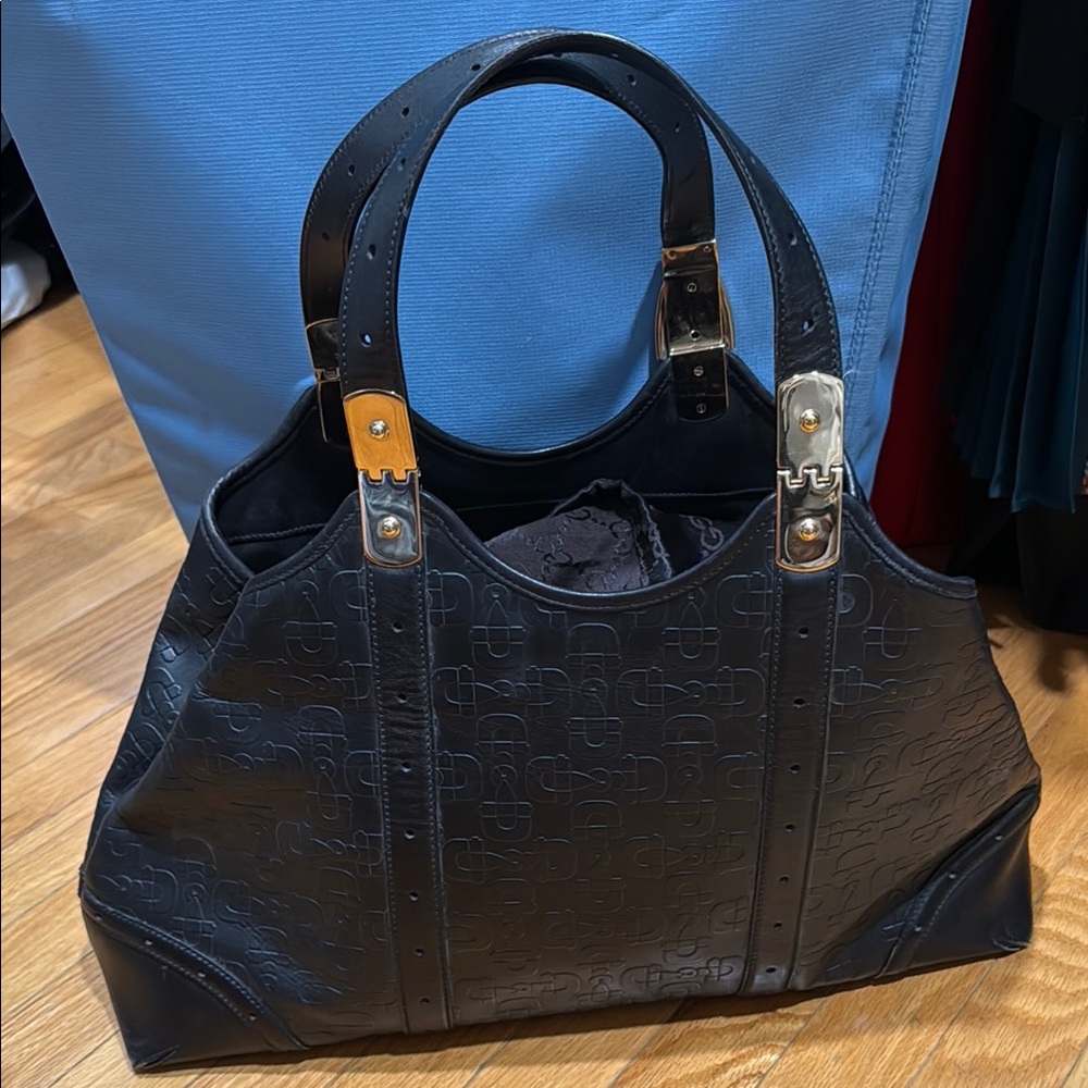 Gucci Black Leather Tote Bag with Glossy Finish